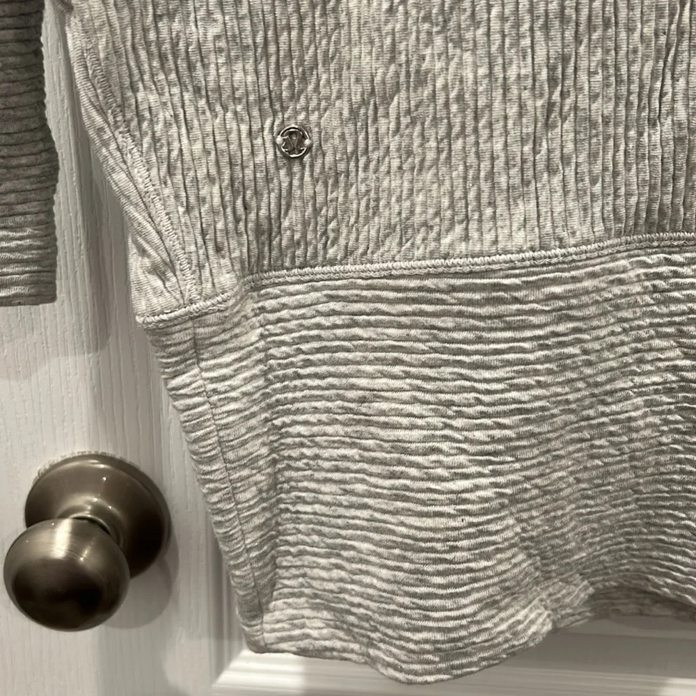 Lululemon Gray Sweater, Size XXS